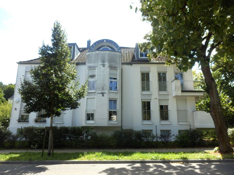 2-Raum Dachgeschosswohnung mit 2 Terrassen in Top Lage von Werder/Havel !